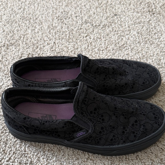 Vans Black Skull Pattern Slip-Ons - Picture 2 of 5